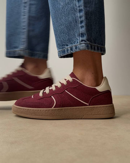 Atlete Casual Retro – Burgundy Style