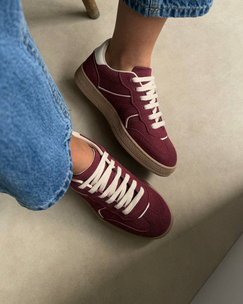 Atlete Casual Retro – Burgundy Style