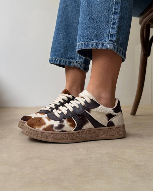 Atlete Casual Cow Print – Brown Edition