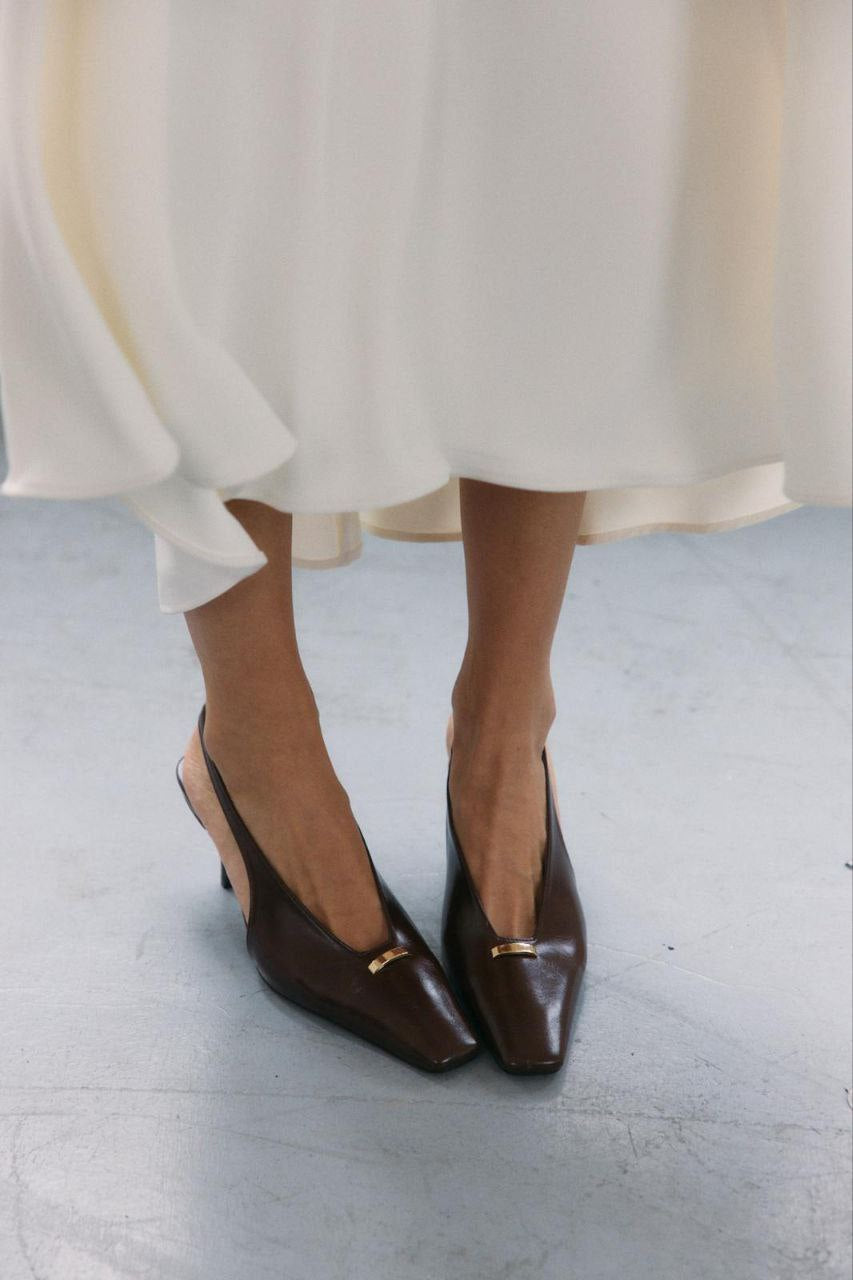 Taka Elegante Slingback – Kafe e Errët
