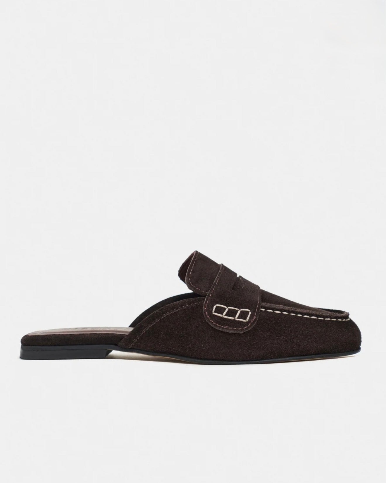 Mules Suede Kafe – Klasike & Praktike